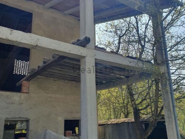 Rustico in vendita a Unione dei comuni del Distretto Ceramico, Fiorano Modenese