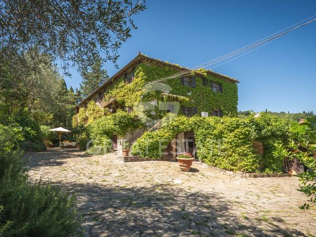Rustico in vendita a Castellina in Chianti, Siena