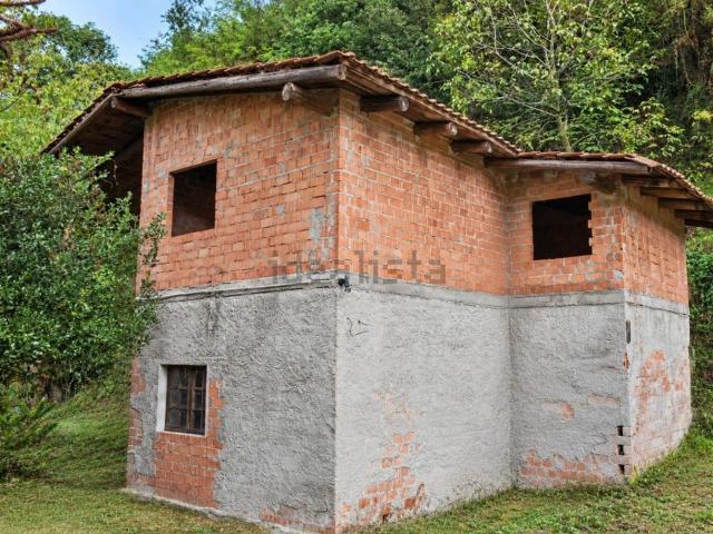 Rustico in vendita a Pessina, Castelveccana