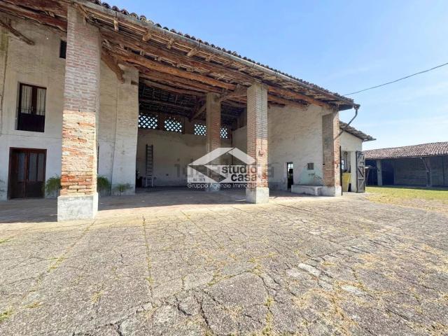 Rustico in vendita a Cremosano, Cremona