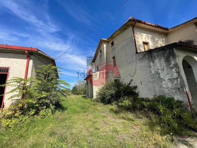 Rustico in vendita a Contrada San Vito, Benevento