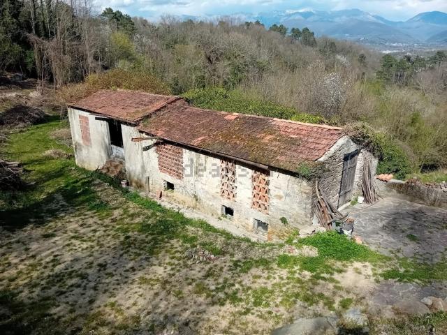 Rustico in vendita a Unione di comuni Montana Lunigiana, Podenzana