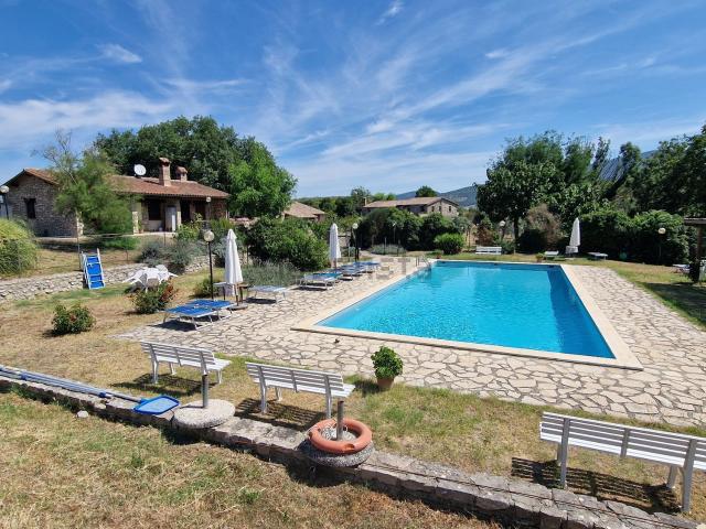 Rustico in vendita a Baschi, Umbria