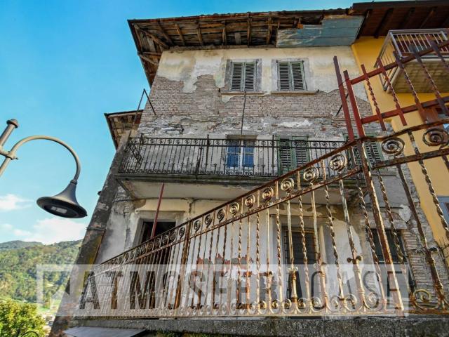Rustico in vendita a Ubiale Clanezzo, Lombardia