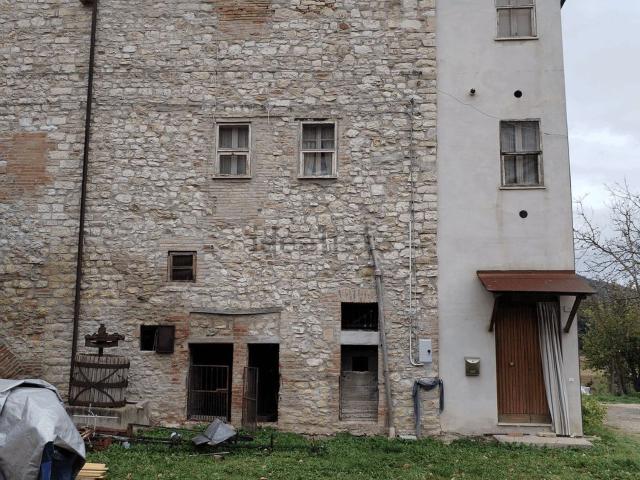 Rustico in vendita a Corciano, Umbria