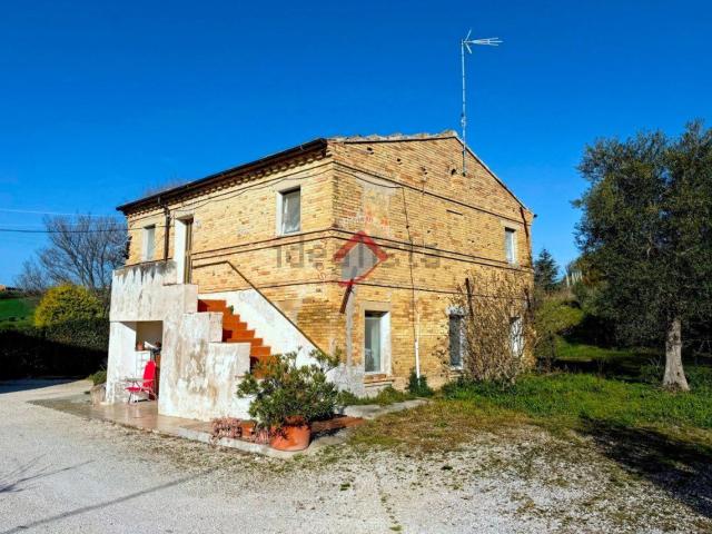 Rustico in vendita a Marche, Macerata