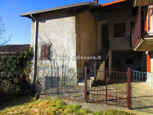 Rustico in vendita a Rogno, Lombardia