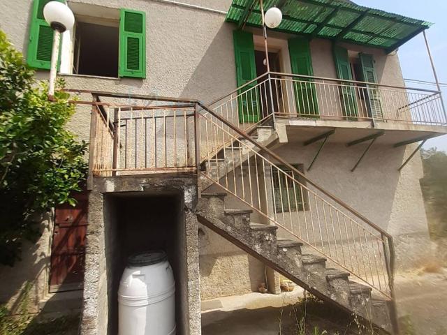 Rustico in vendita a Ranzo, Liguria
