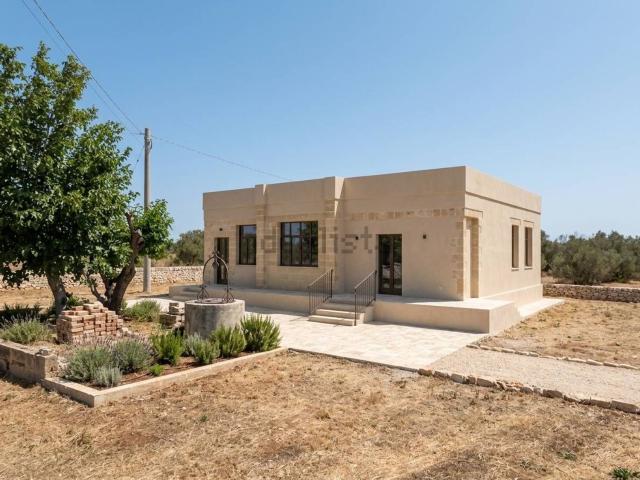 Rustico in vendita a Parabita, Lecce