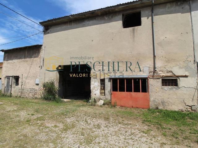 Rustico in vendita a Valeggio Sul Mincio, Veneto