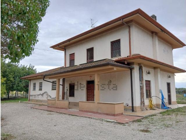 Rustico in vendita a Pantanaccio, Latina
