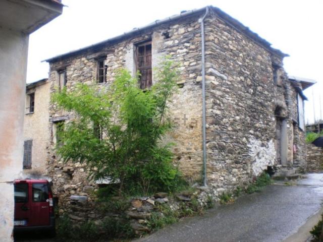 Rustico in vendita a Pornassio, Liguria