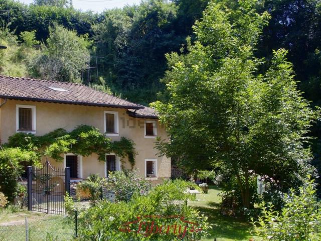 Rustico in vendita a Pieve, Camaiore