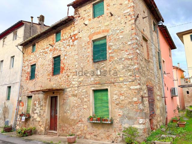 Rustico in vendita a Bagni Di Lucca Ponte, Toscana