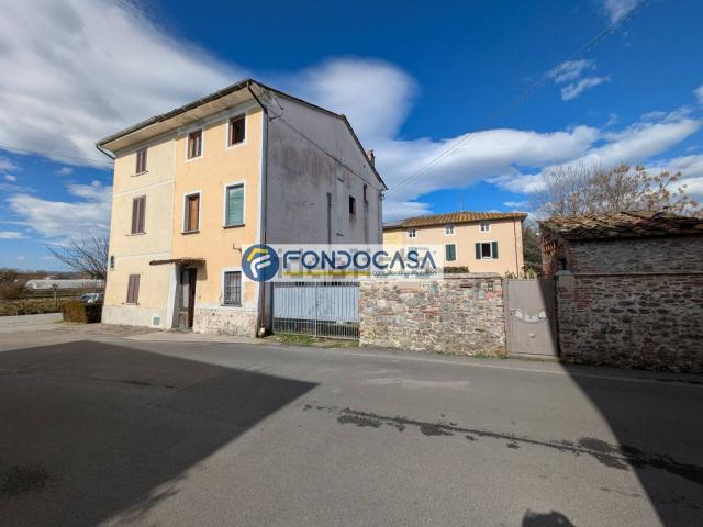 Rustico in vendita a Santissima Annunziata, Bagni Di Lucca Ponte