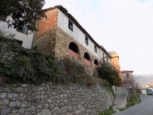 Rustico in vendita a Borgomaro, Liguria