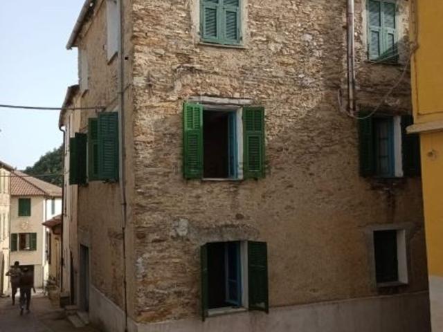 Rustico in vendita a Aquila Di Arroscia, Liguria