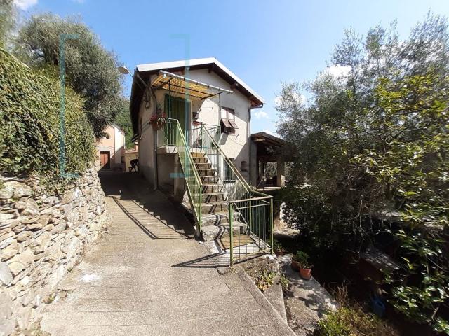 Rustico in vendita a Pieve Di Teco, Liguria