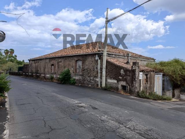 Rustico in vendita a Picanello-Ognina-Barriera-Canalicchio, San Gregorio Di Catania