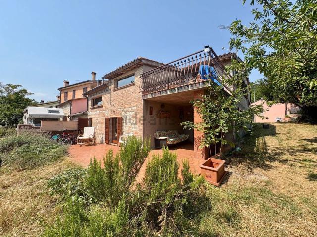 Rustico in vendita a Palombara, Fabriano