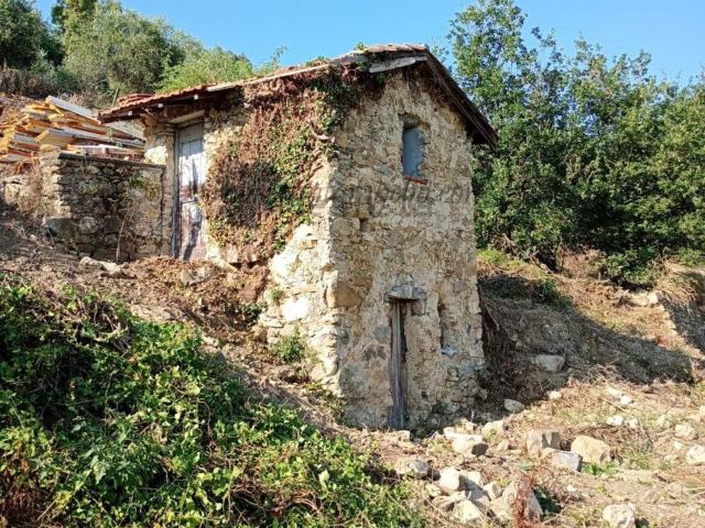 Rustico in vendita a Madonna della Neve, Vallebona