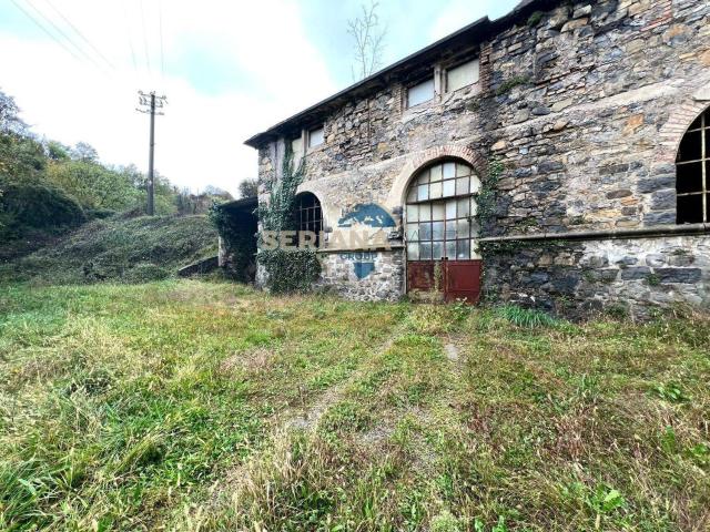 Rustico in vendita a Cene, Lombardia