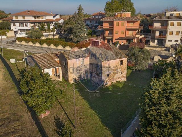 Rustico in vendita a Marche, Ancona