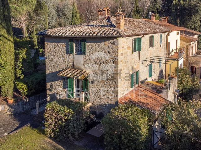 Rustico in vendita a Tuoro Sul Trasimeno, Umbria