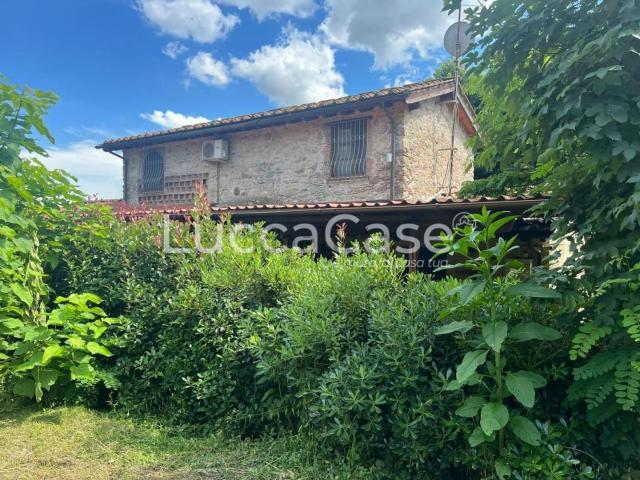 Rustico in vendita a Colle di Compito, Capannori