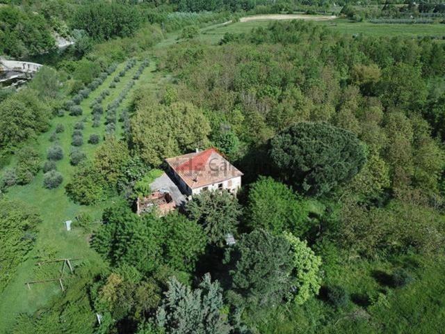 Rustico in vendita a Subbiano, Toscana