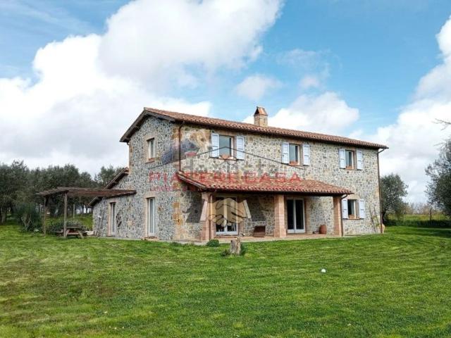 Rustico in vendita a Orvieto, Umbria
