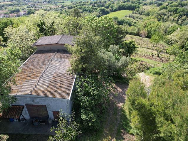 Rustico in vendita a Casteldimezzo, Marche