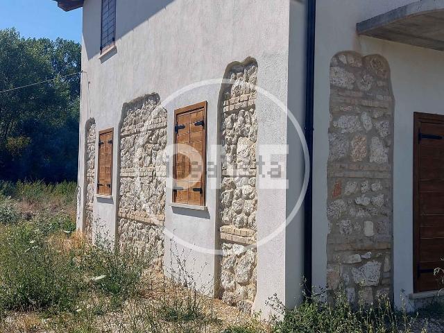 Rustico in vendita a Borgo Via Nuova, Avezzano