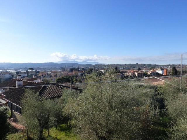 Rustico in vendita a Collecchio, Uzzano E Castello