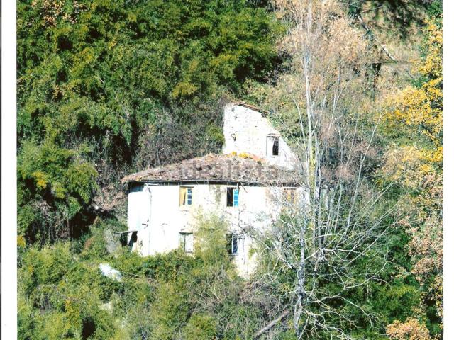 Rustico in vendita a Unione dei comuni Media Valle del Serchio, Ponte A Serraglio