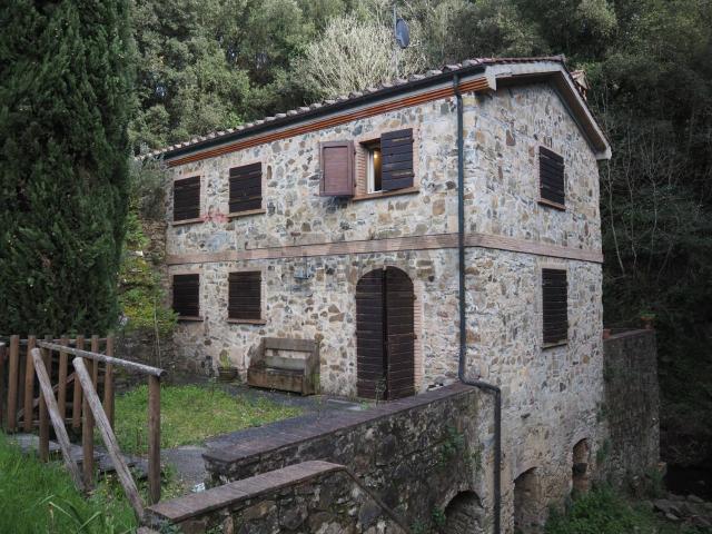 Rustico in vendita a Castagneto Carducci, Livorno