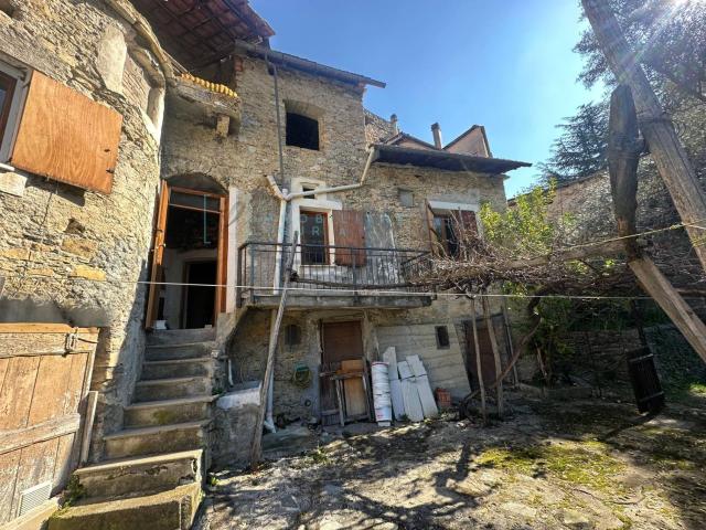 Rustico in vendita a Erli, Liguria
