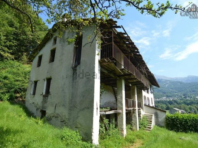 Rustico in vendita a Valchiusa, Piemonte