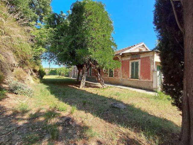 Rustico in vendita a Borgo Solestà, Ascoli Piceno
