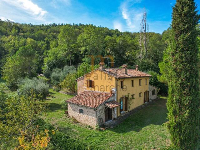 Rustico in vendita a Monteguiduccio, Montefelcino