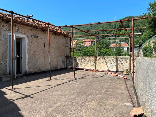 Rustico in vendita a Vezzi Portio, Liguria