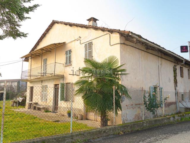 Rustico in vendita a Loreto, Piemonte