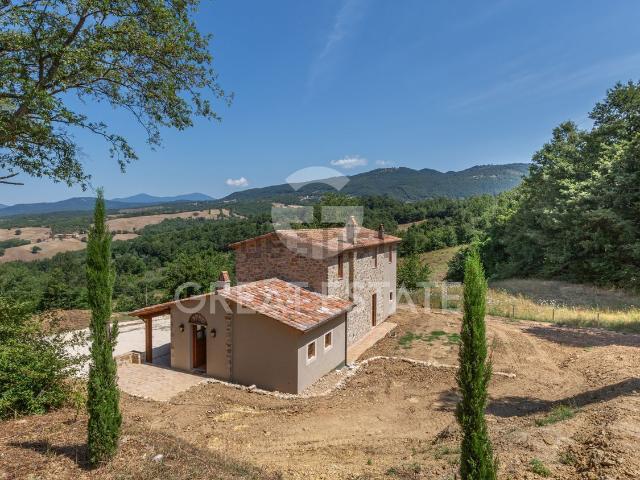 Rustico in vendita a Unione di Comuni Montani Colline del Fiora, Sorano