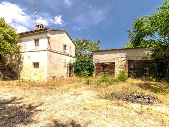 Rustico in vendita a Contrada Piane Chienti, Marche