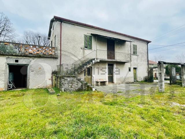 Rustico in vendita a Roccasecca, Lazio