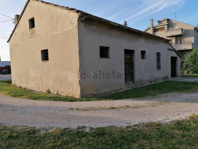 Rustico in vendita a Fano 2, Marche