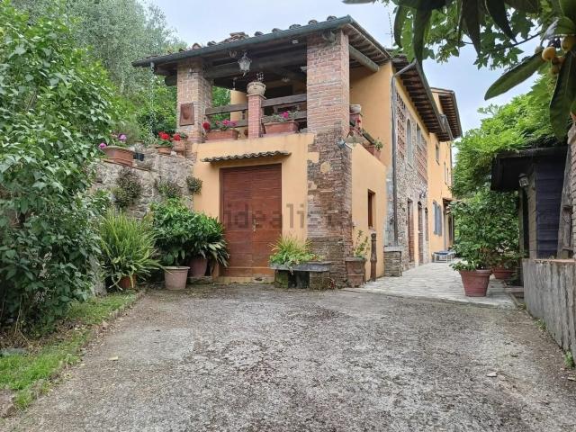 Rustico in vendita a Capannori, Toscana