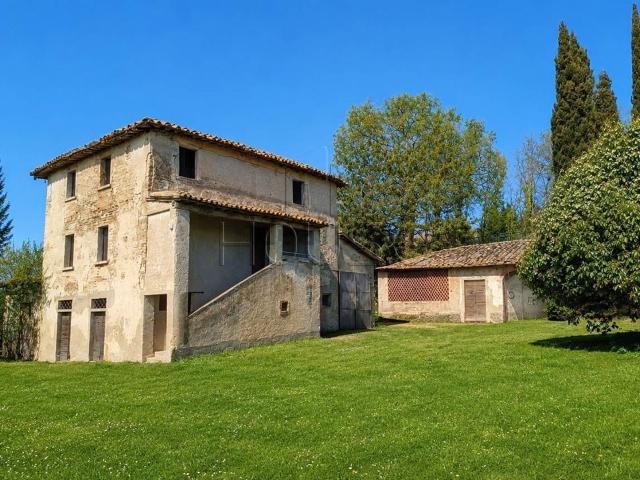 Rustico in vendita a San Leo Bastia, Umbria