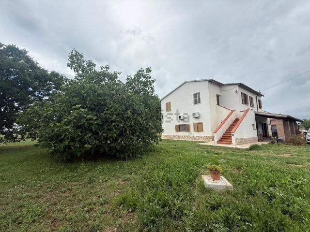 Rustico in vendita a Montalto Di Castro, Lazio