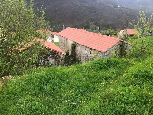 Rustico in vendita a Varese Ligure, Liguria